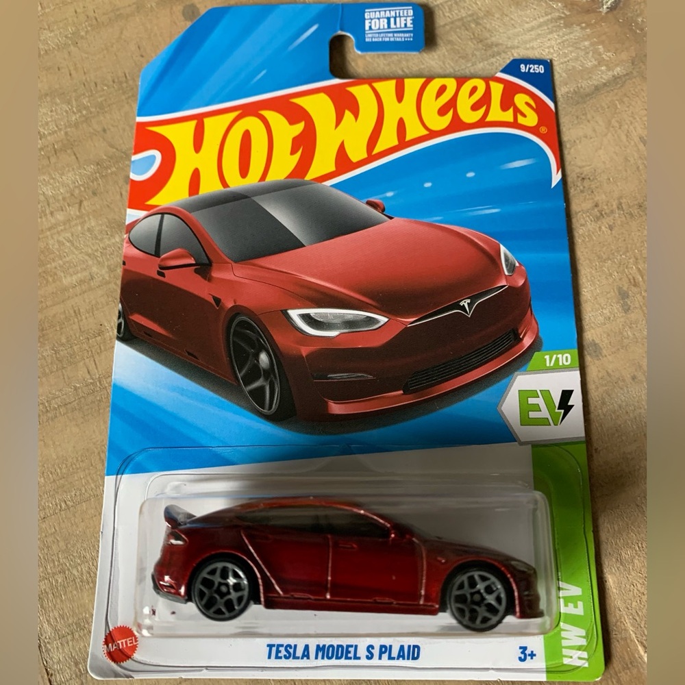 Hot Wheels Tesla Model S Plaid Toy Car NIB Mattel  Limited Edition Collection